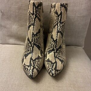 Sam Edelman Snake-Print Pointed Ankle Boots - Beige & Black